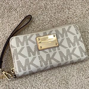 Michael Kors Wristlet